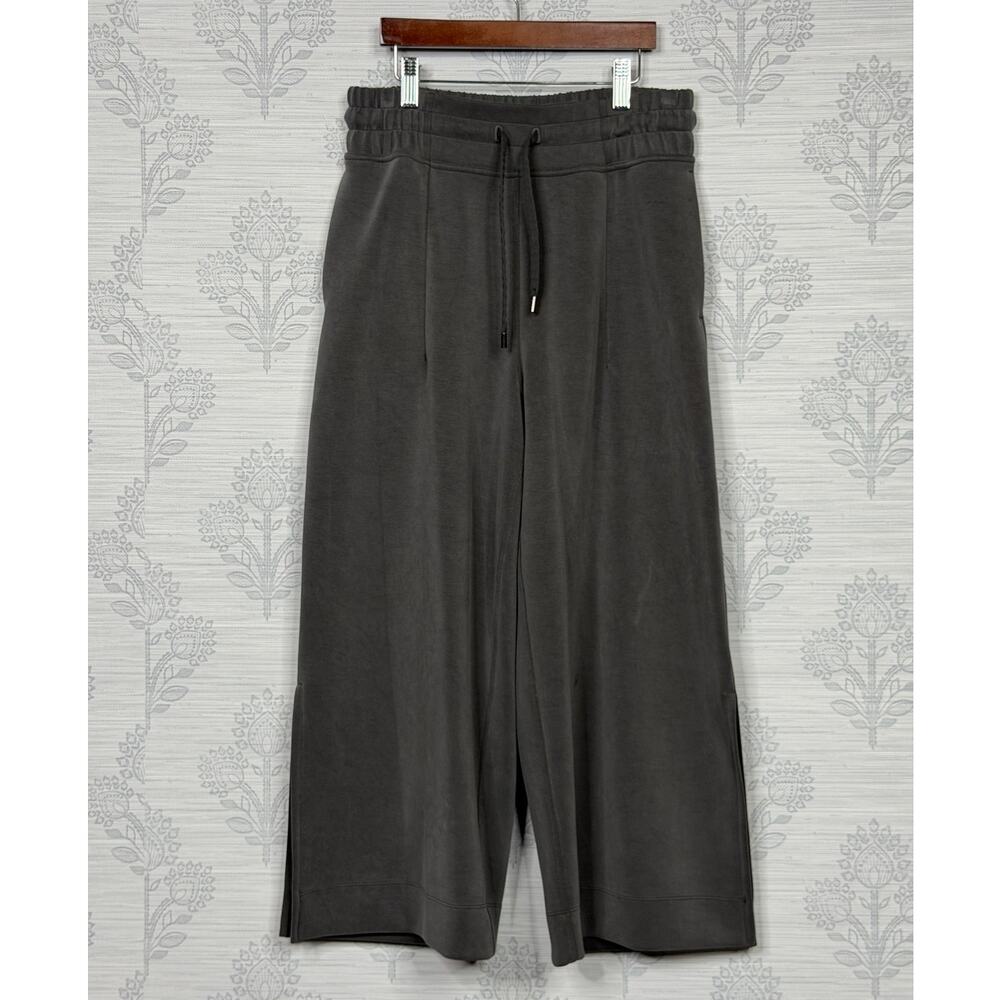 lululemon Women’s Grey Lab Wide-Leg Cropped Pants / Size-6